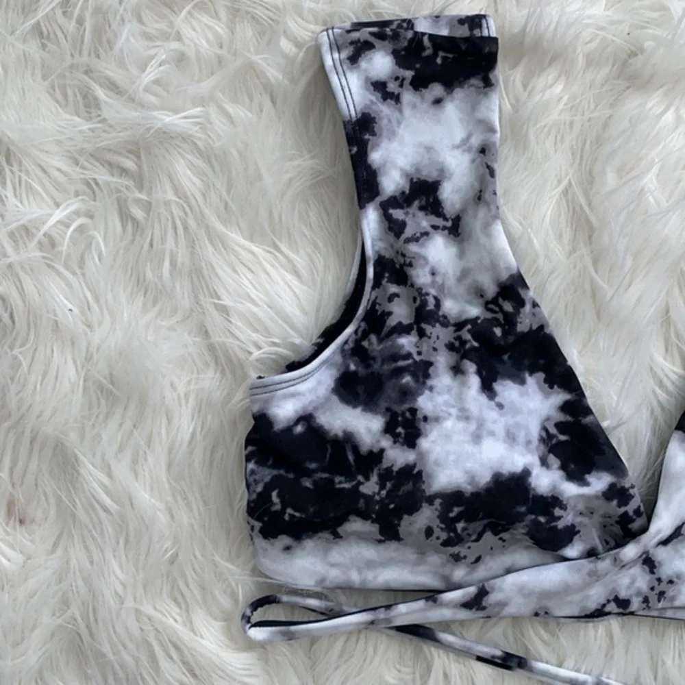 Hollister | Marble Wrap Bikini Top‎